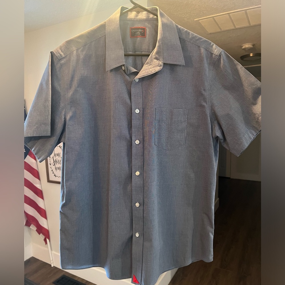 Untuckit short sleeve shirt-Large